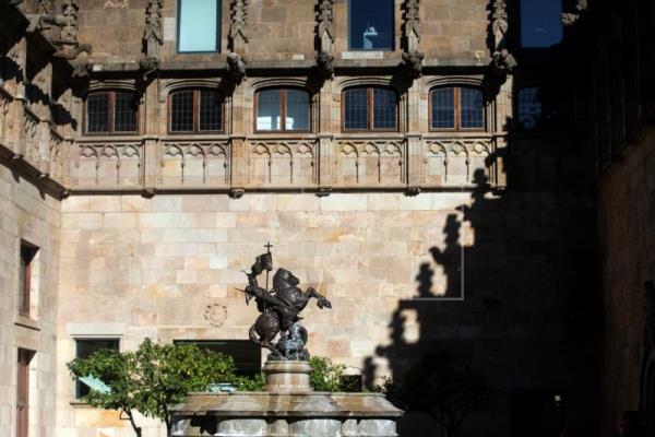 El Supremo mantiene la orden de retirar los símbolos independentistas