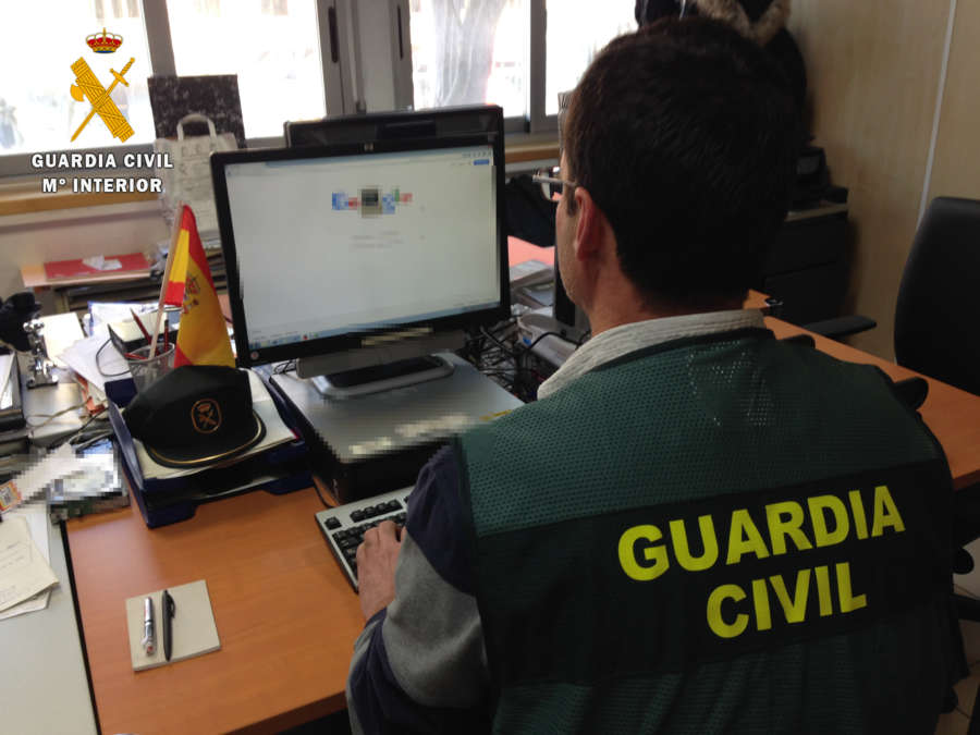 La Guardia Civil de Navarra alerta sobre un repunte de extorsiones por Internet