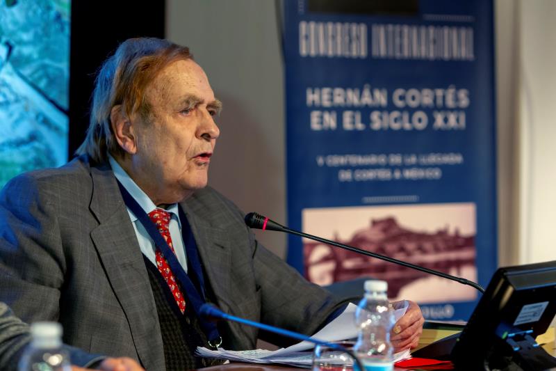 Tamames: Deberían pedir perdón quienes ignoran la figura de Hernán Cortés