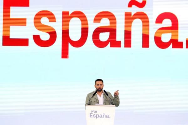 28-A: Abascal apela a los socialistas defraudados con el PSOE a sumarse a Vox