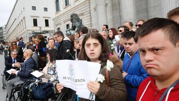 Cien mil personas con discapacidad votarán por primera vez el 28A