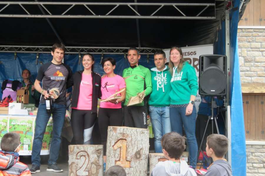Fran Castillo y Ana Marcotegui, ganadores del Cross de la Almadía de Burgui