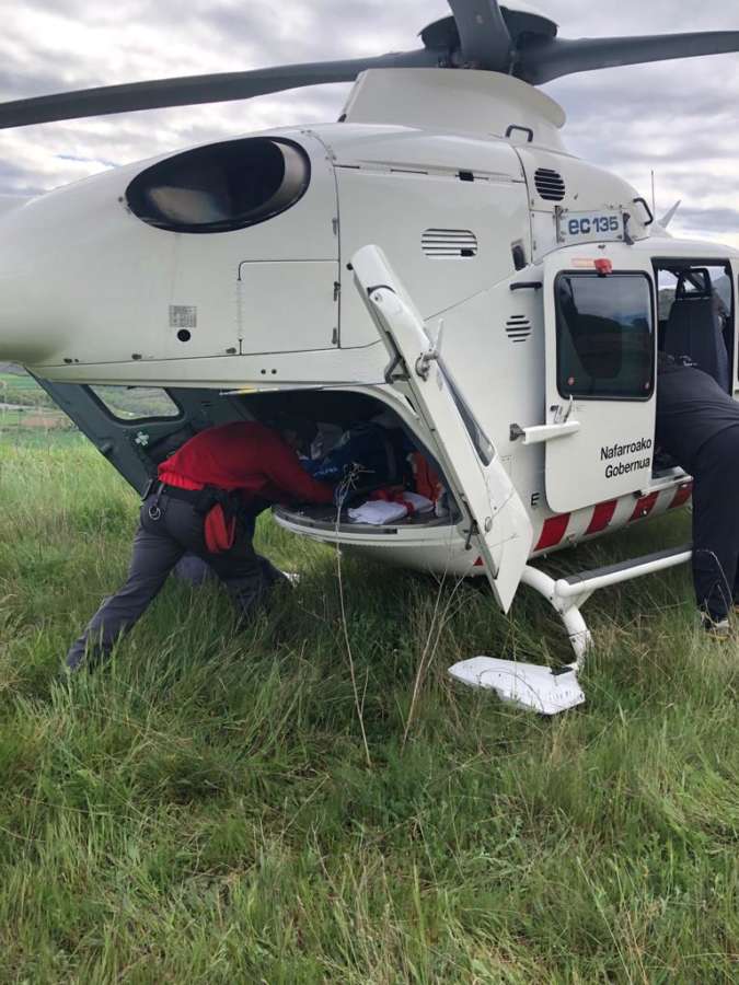 Evacuado en helicóptero al CHN un hombre hallado inconsciente con hipotermia