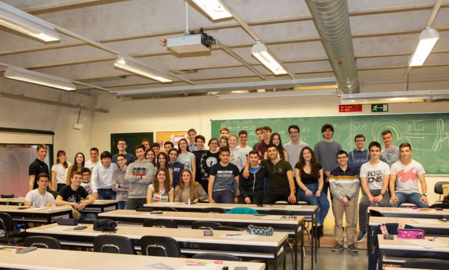 Miguel Ángel Armendáriz, alumno del colegio Irabia-Izaga de Pamplona, ganador de la Olimpiada de Física
