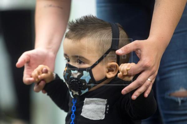 Un niño burbuja se cura gracias a ser diagnosticado con la prueba del talón