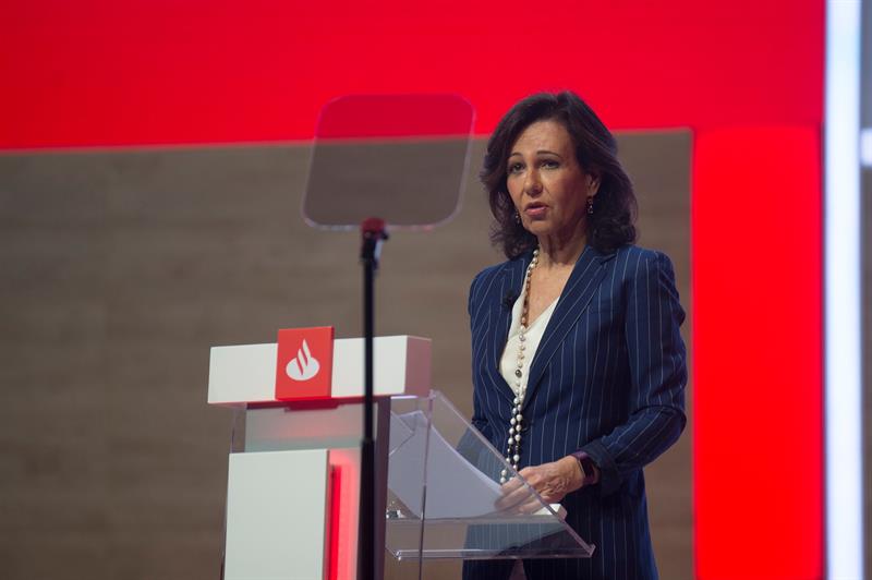 El Banco Santander gana 1.840 millones de euros hasta marzo, el 10 % menos