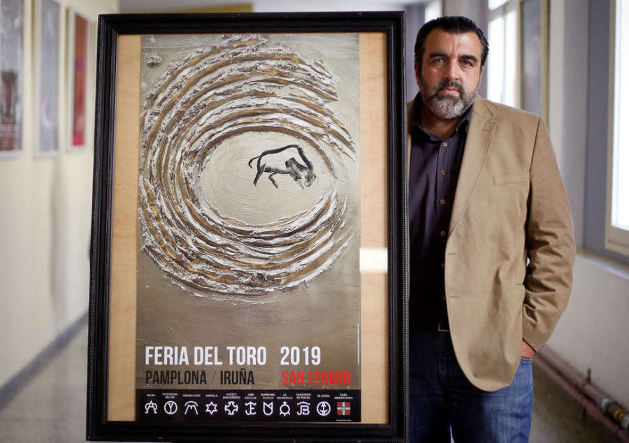 Cartel de la Feria del Toro 2019 de Pamplona, entre en la abstracción y el arte rupestre