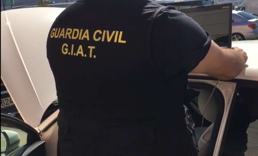 La Guardia Civil de Navarra desarticula un grupo dedicado a la estafa en la compraventa de vehículos
