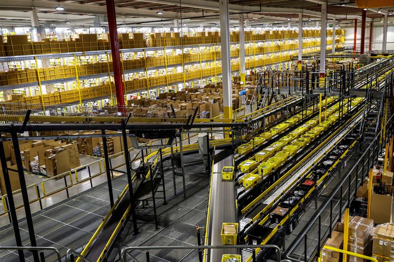 Almacenes inteligentes que gestionan pedidos, la última novedad en robótica