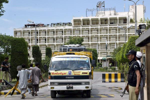 Finaliza el ataque al hotel en Pakistán con tres asaltantes y un guardia muertos
