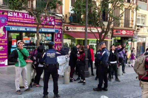 Cs celebra un acto antiokupas en Lavapiés entre pitos y gritos de 