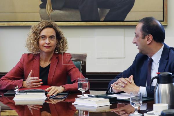 PP y Cs llegan a la Mesa con la exigencia de suspender ya a los presos
