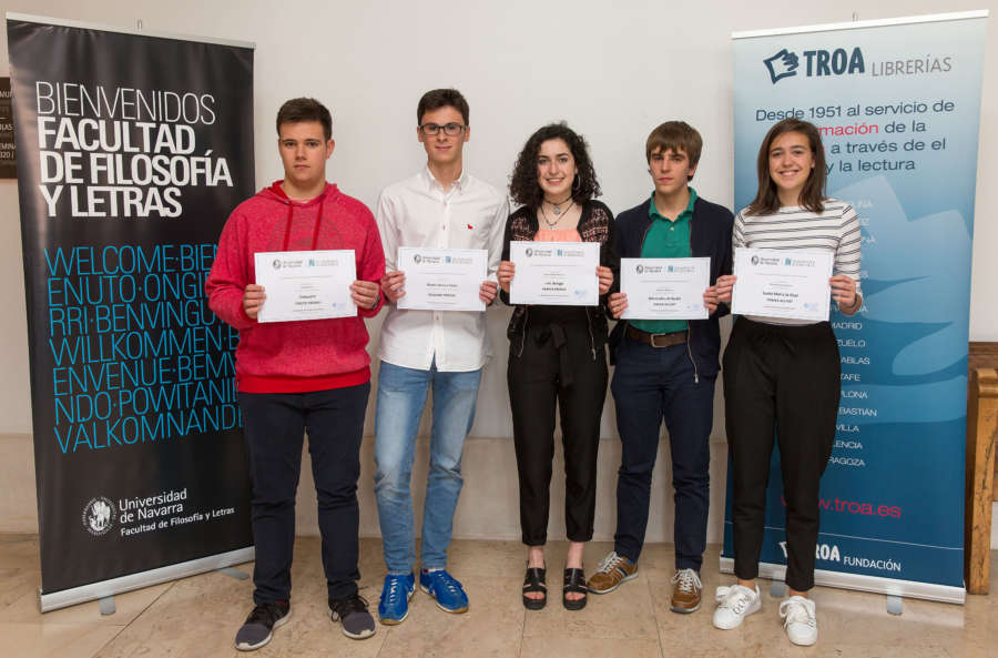 Elena Esteban, del colegio Luis Amigó, gana la VI Olimpiada de Historia de Navarra