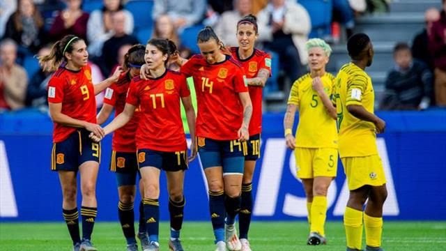 España y Alemania empiezan sufriendo; Noruega, goleando