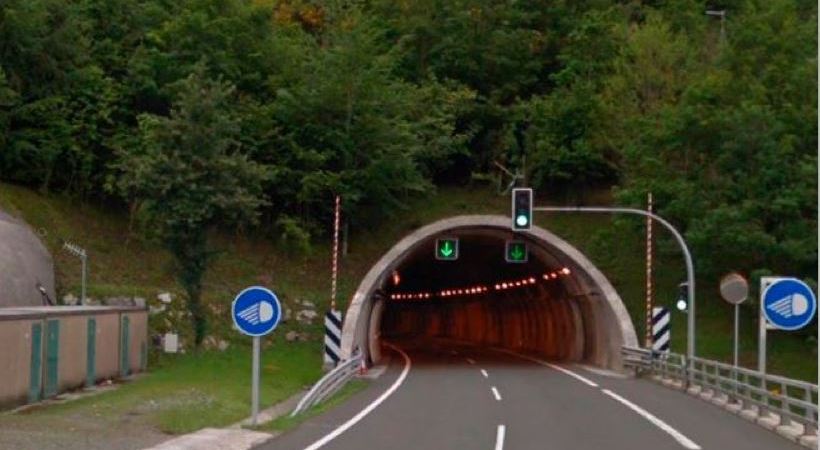 Cerrada la autovía A-15, entre Andoáin y Berastegui, por obras en el túnel de San Lorenzo