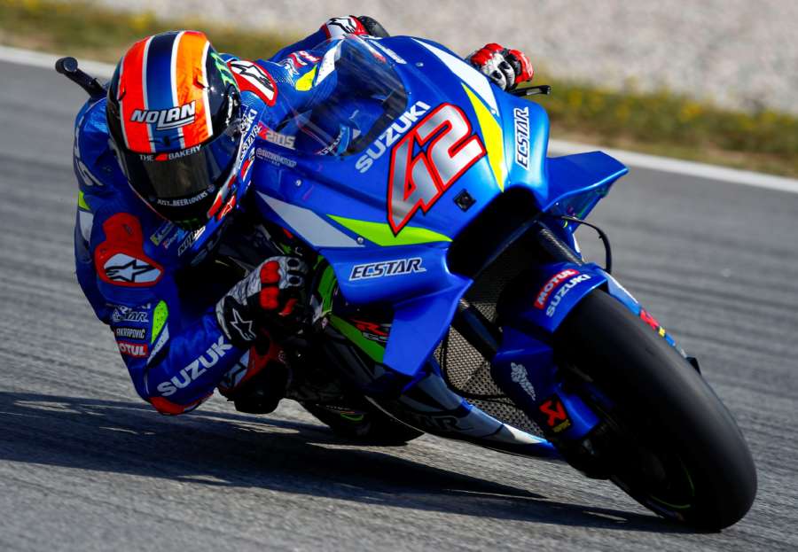 Rins se postula, Márquez no mejora