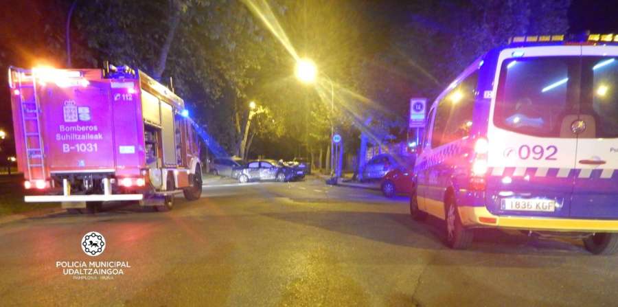 Atropellado un niño de 6 años por un ciclista y choque contra varios vehículos en Pamplona