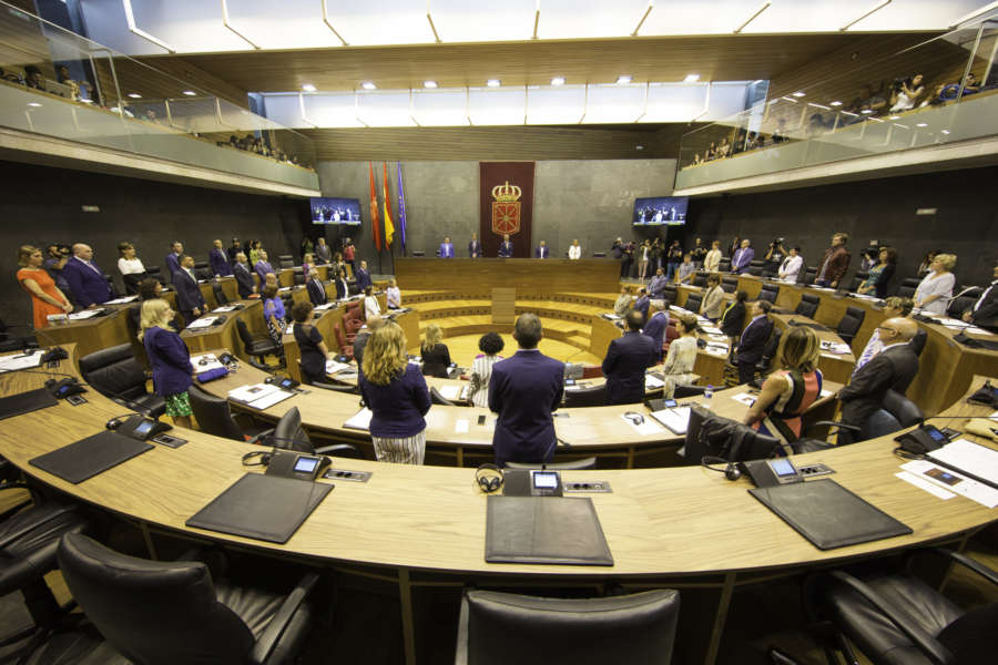 Navarra Suma presenta tres declaraciones institucionales de condena en el Parlamento Foral