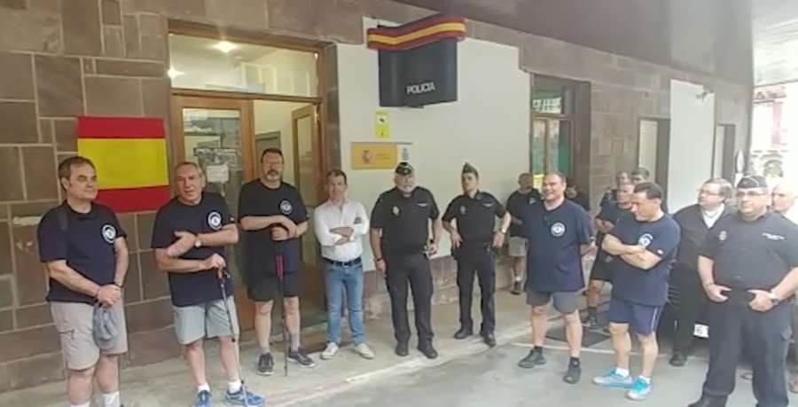 Puesto de policía de Valcarlos, centro de sellado del Camino de Santiago