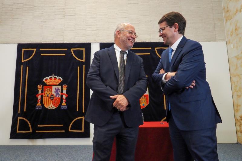 El PP y Cs sellan un acuerdo para gobernar Castilla y León