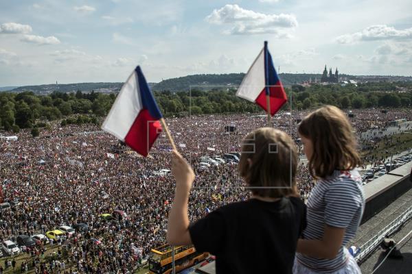 Praga vive la mayor protesta ciudadana desde 1989 contra el primer ministro