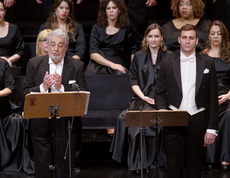 El Real se rinde de nuevo a Plácido Domingo, debutante en 