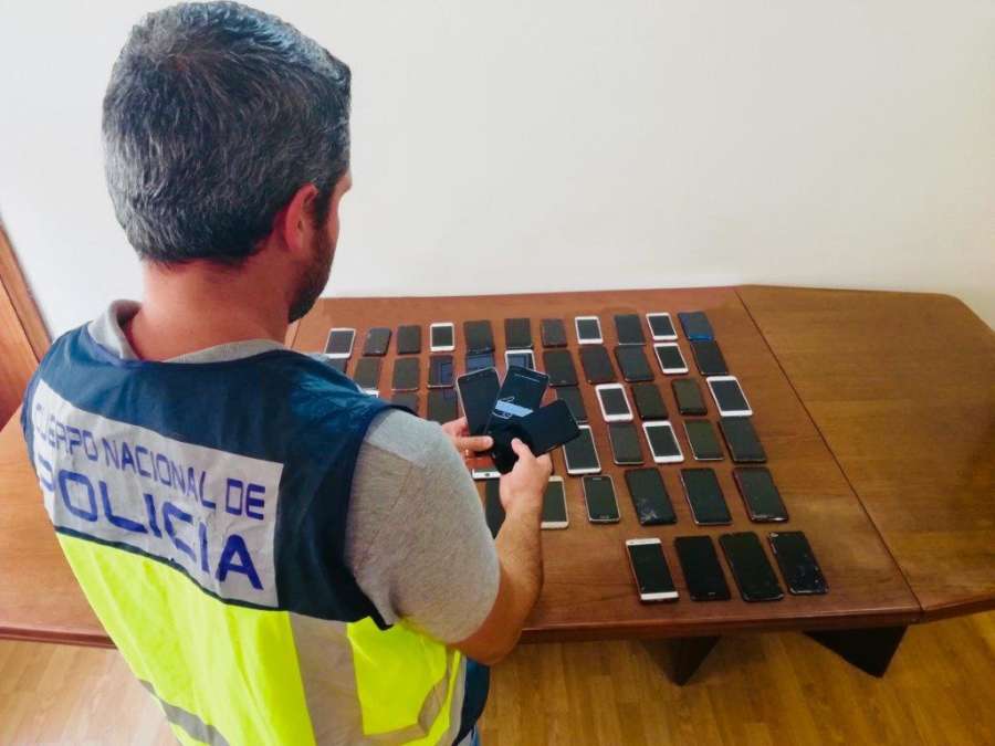 Detenidas por robar móviles de alta gama en clubs nocturnos de Benidorm