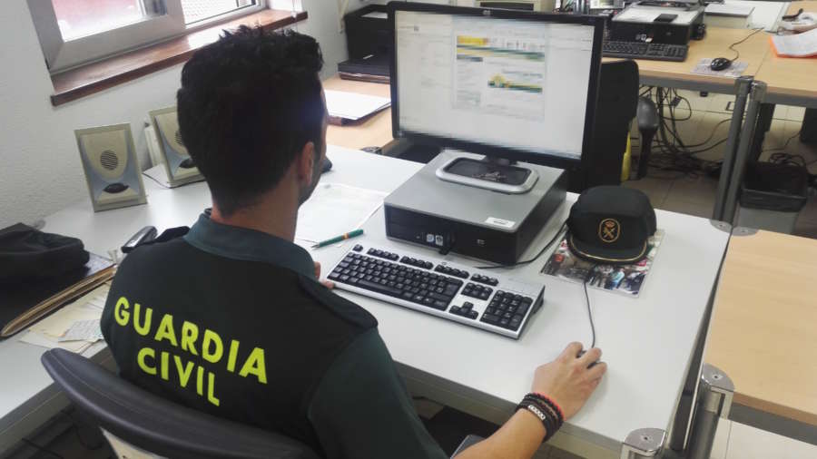 La Guardia Civil detiene a varón por subir fotos y vídeos pornográficos sin consentimiento