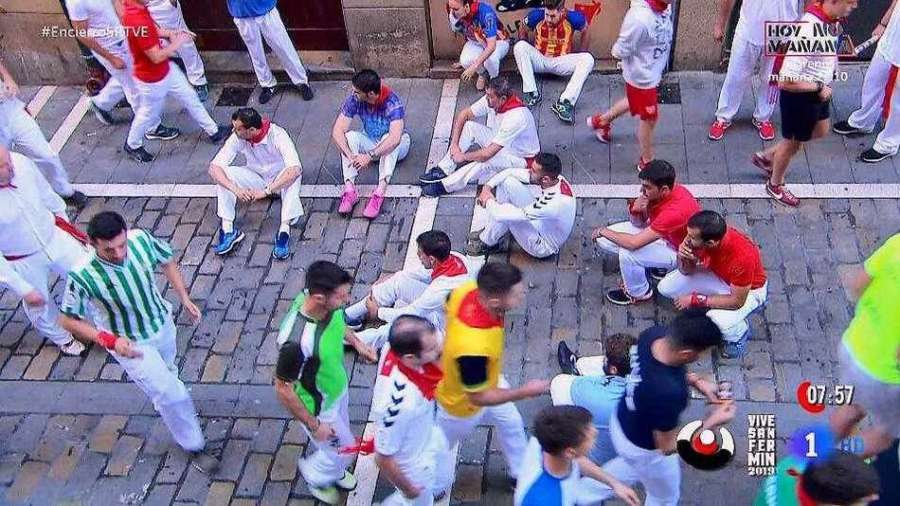 Los sanfermines enfilan su segunda parte con una protesta de los corredores