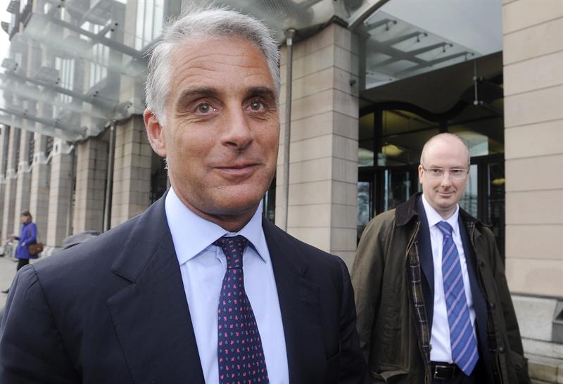 La demanda por el contrato de Orcel enciende el otoño del Banco Santander