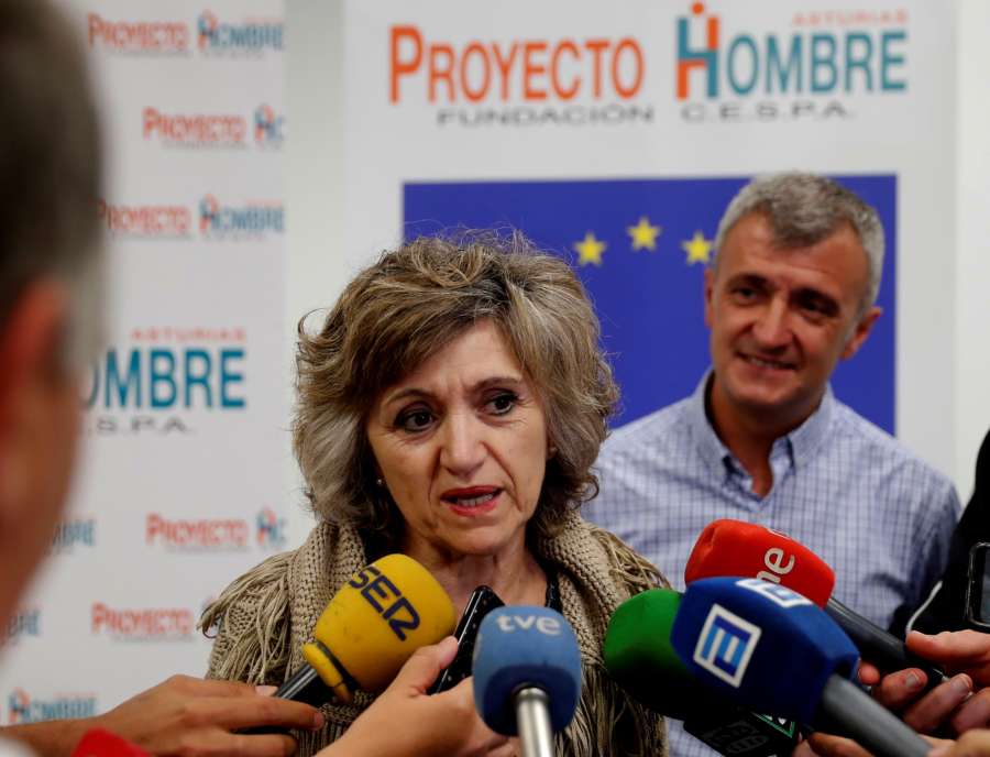 La ministra de sanidad en funciones propone endurecer las Leyes del tabaco y alcohol