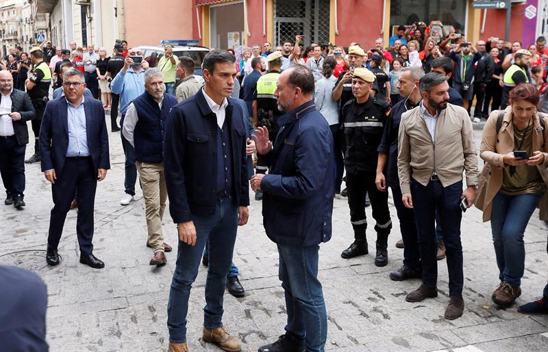 Sánchez compromete la ayuda del Gobierno para recuperar las zonas afectadas