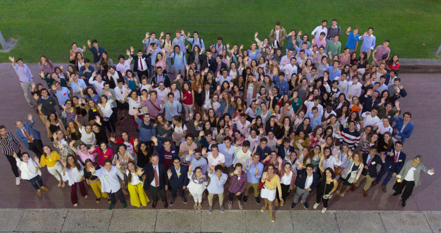 337 alumnos de la Universidad de Navarra estudian con beca Alumni y 86 de ellos son becarios