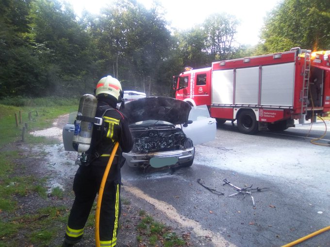 Se incendian un camión frigorífico en Tudela y un vehículo en Mezquíriz