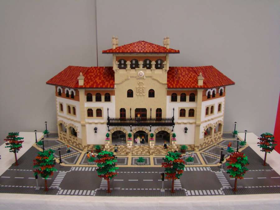 Estella acoge por primera vez la exposición de construcciones Lego