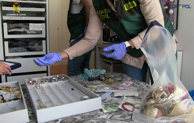 Detenidos 4 albaneses por robar en el interior de viviendas de la geografía española