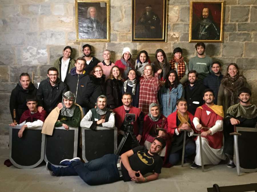 Un grupo de alumnos de la Universidad de Navarra reviven las batallas de Roncesvalles