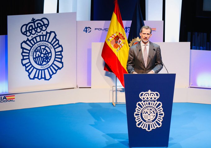 Felipe VI elogia el papel 