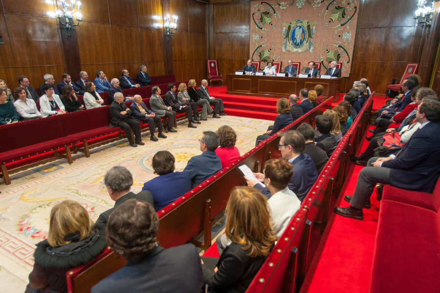 Docentes e investigadores rinden homenaje al catedrático Manuel Casado en la Universidad de Navarra