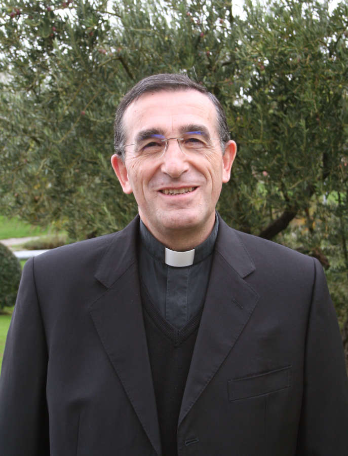 La Universidad de Navarra estudiará estudiar la protección de los menores en la Iglesia y otras novedades canónicas