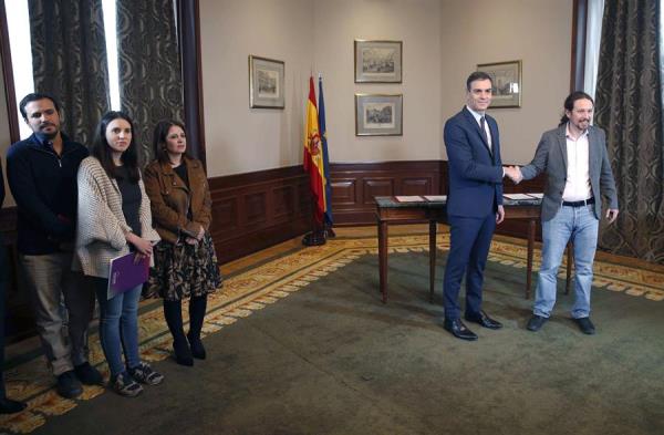 El nuevo Gobierno tendría tres Vicepresidencias con Iglesias, Calviño y Calvo