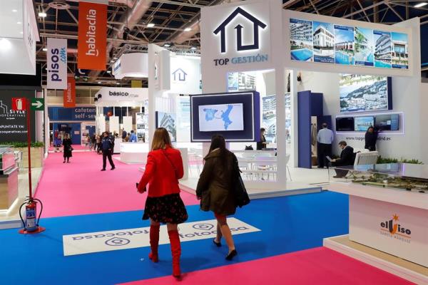 La compraventa de vivienda suaviza su caída al 12 % en septiembre
