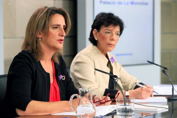 El Gobierno aprueba el decreto-ley para atajar los litigios de las renovables
