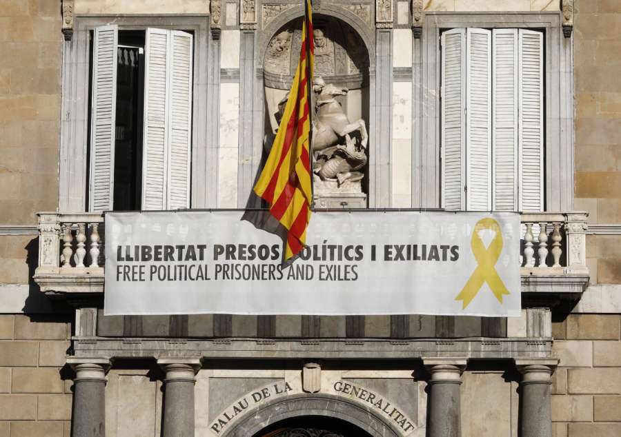 El TSJC juzga a Quim Torra por desobedecer la orden de retirar los lazos