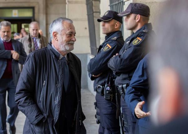Seis años de cárcel y 15 de inhabilitación para Griñán por el caso de los ERE