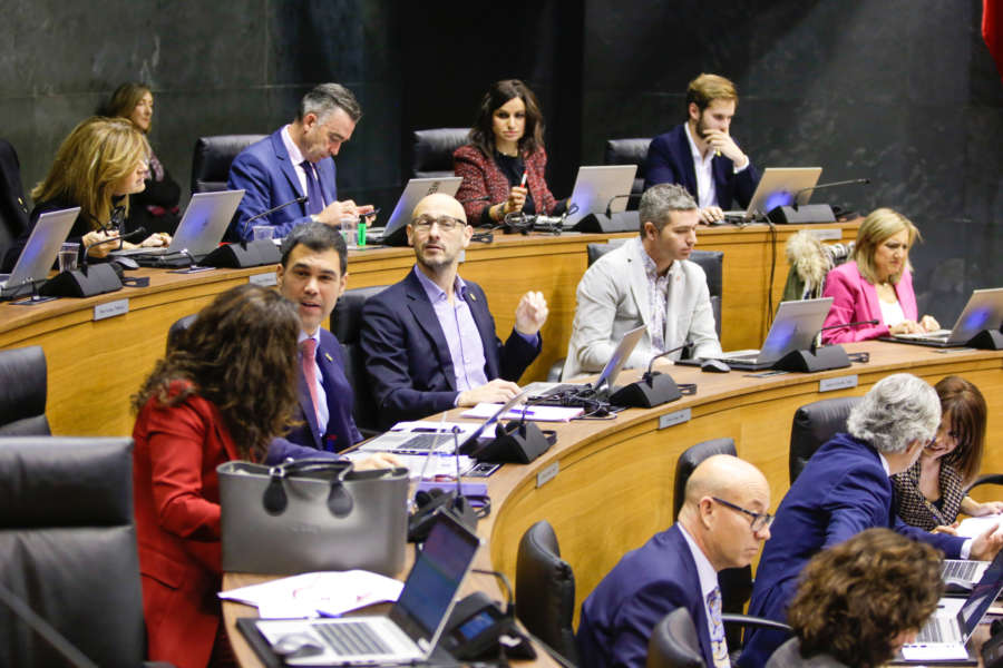 NA+: El PSN mintió sobre el pacto de Presupuestos con Bildu y arremete contra Esparza para ocultarlo