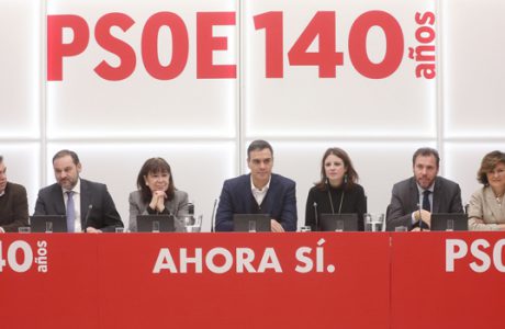 El PSOE perdería 3 escaños, VOX siete y el PP ganaría 10, según encuesta de ABC