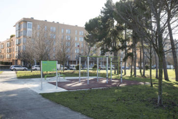 El Ayuntamiento de Pamplona instala en Buztintxuri un gimnasio al aire libre