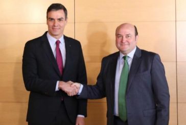 Sánchez se compromete con el PNV a 
