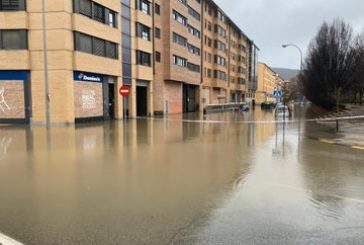 Inundaciones en diversas zonas de Navarra y una mujer evacuada en Villava